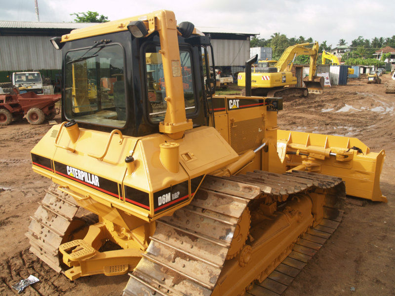 Caterpillar D6M LGP dozer