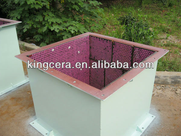 Ceramic rubber lining material feeder