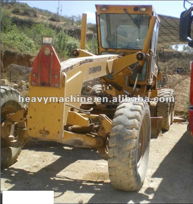 CHAMPION MOTOR GRADER 720A