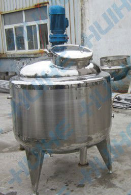 Chemical reactor with mixer