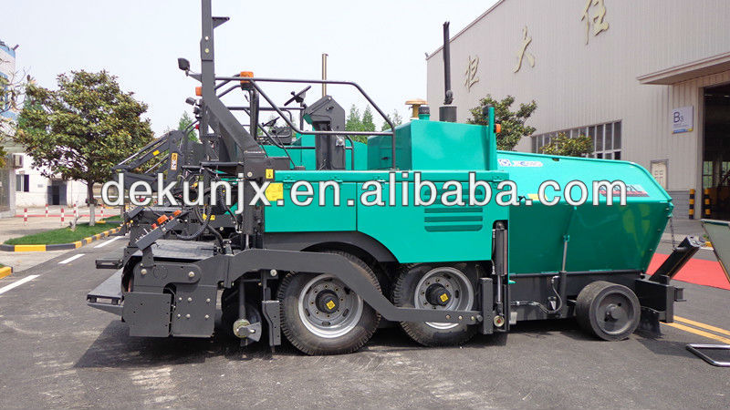 China Paver Machine For Road Construction 4.5M Paver