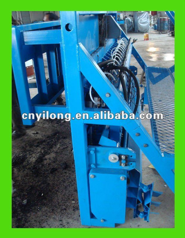 Chip Spreader For Spreading Aggregate