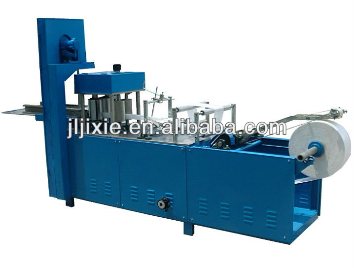 Cloth folding machine