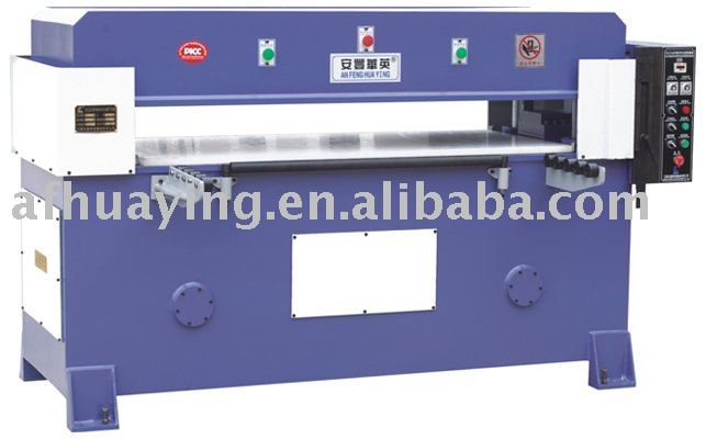 Cloth hydraulic pressure die cutting machine