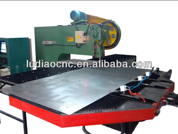 CNC Punching Machine for sheet metal making