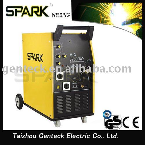 CO2 welding machine