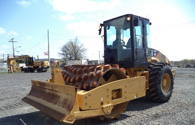 Compactor Cat CP56 Vibratory Single Drum