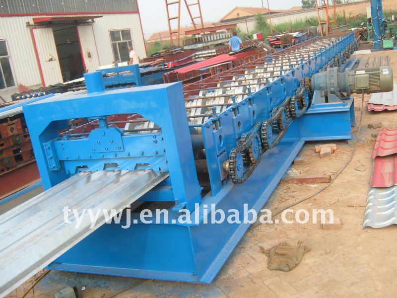 Composite floor with profiled steel sheet forming machine