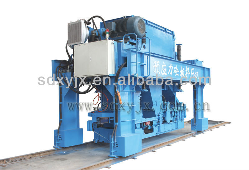 Concrete hollow core slab making machine