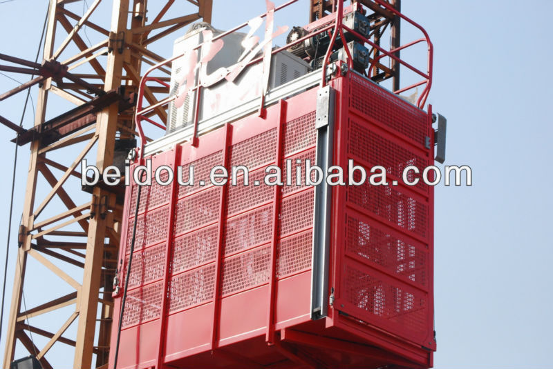 Construction building hoist