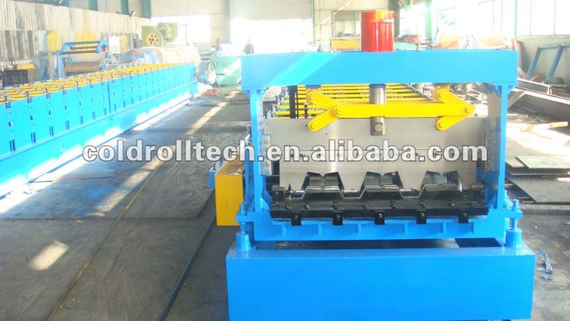 Construction metal deck roll forming machine