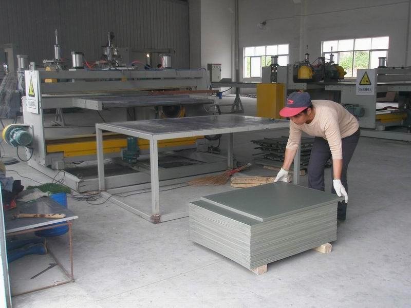 CUSTOMIZABLE PVC/PLACTIC PALLET FOR BLOCK MACHINE