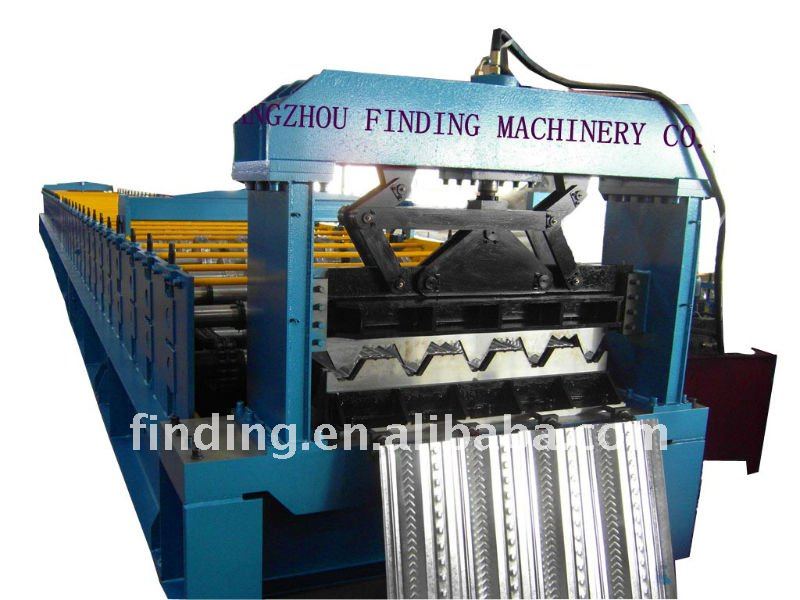 Decking forming machine