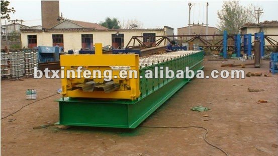 Decking panel floorboard making machine