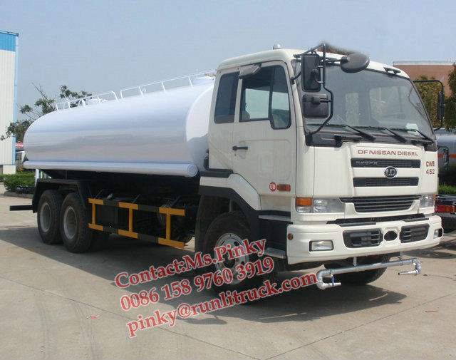 DF UD Nissan Diesel CWB 452 Water Truck Water Bowser Tank Truck For Sales