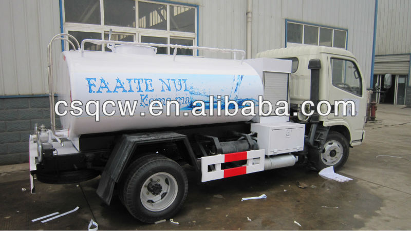 DFAC 3000L stainless steel Water tanker transport truck