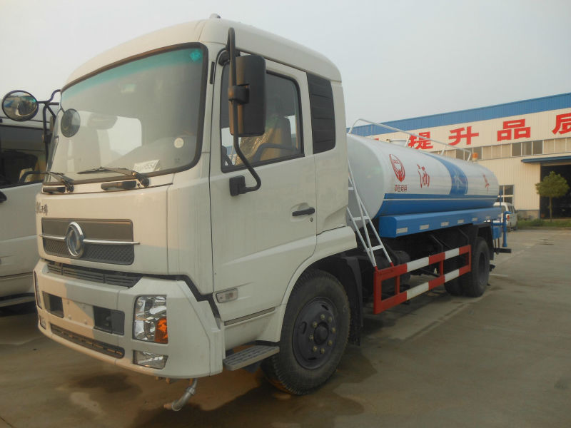 Dongfeng 12m3 carrying water truck made in China