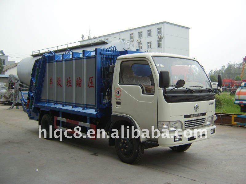 Dongfeng 4*2 rear loader garbage truck