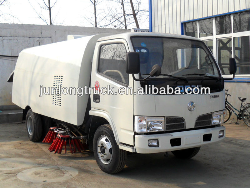 DongFeng 4*2 road sweeper machine