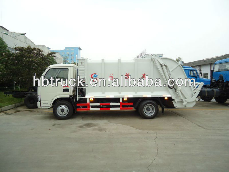 Dongfeng 4 cubic garbage compactor truck