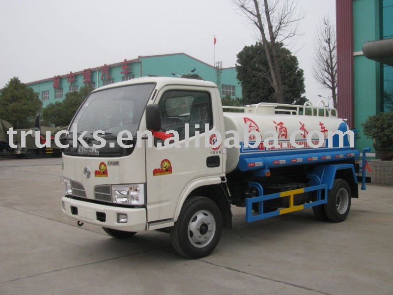 Dongfeng 4000L Mini Water Truck