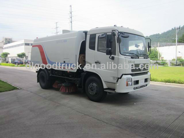 Dongfeng 4x2 vaccum sweeper truck