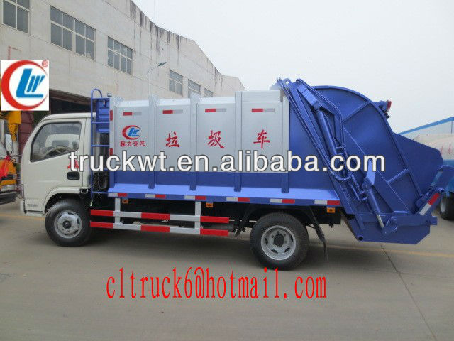 Dongfeng Small 4*2 Refuse Compactor with rear bucket