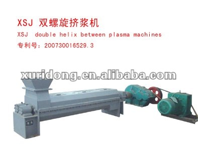 Double spiral squeezer for increasing consistency in pulp