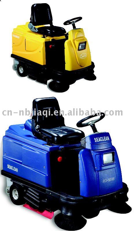 driving type sweeping machine