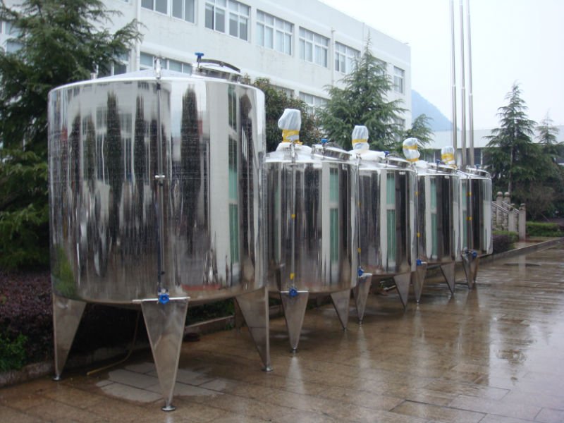 Dual-layer vertical blending storage tank series