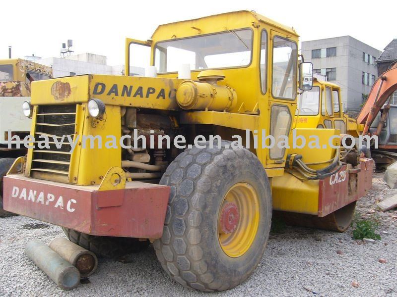 DYNAPAC COMPACTION ROLLER