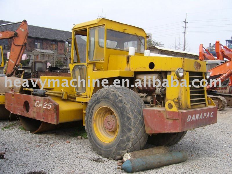 DYNAPAC COMPACTION ROLLER