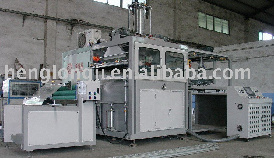 Environmental plastic molding machine