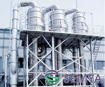 Exterior heating type compulsory recycling evaporator