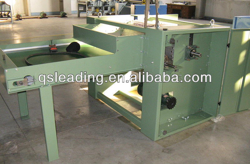 Fiber carding machine