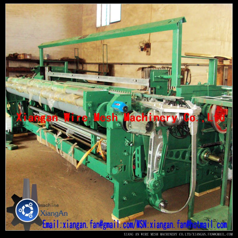 Fiberglass mesh making machine