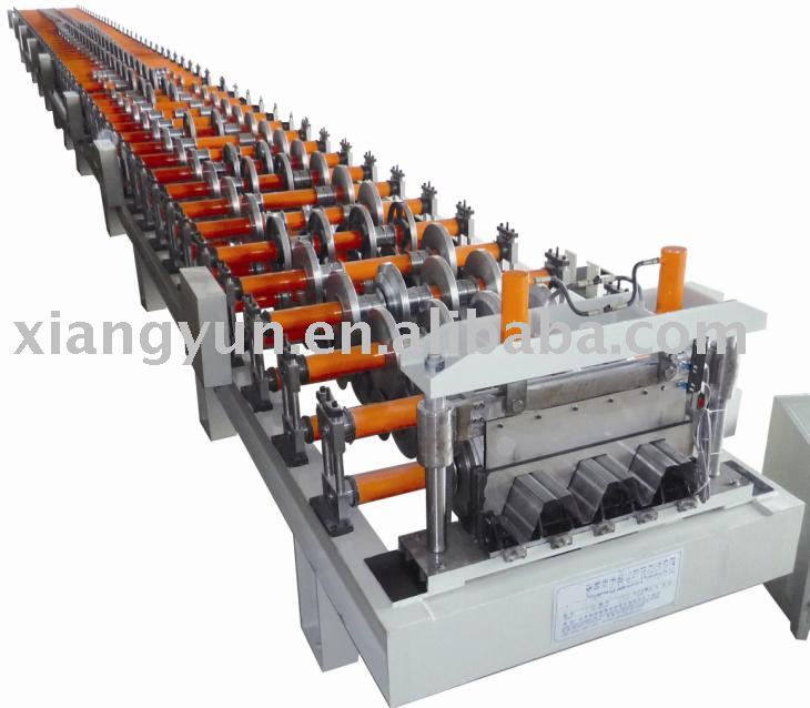 floor decking machine