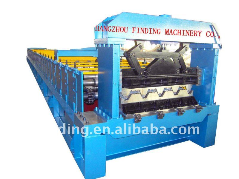 Floor forming machine