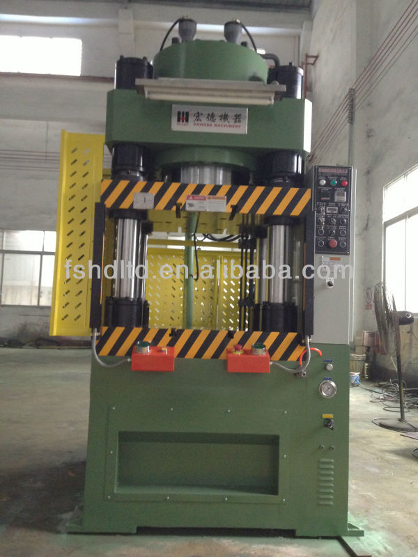 Four Columns Hydraulic Machine