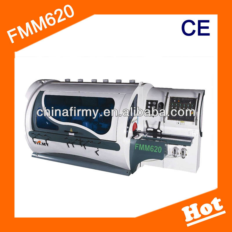 Four side moulding machine