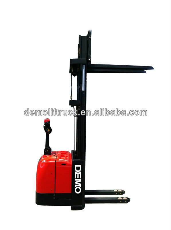 Full electric stacker with EPS