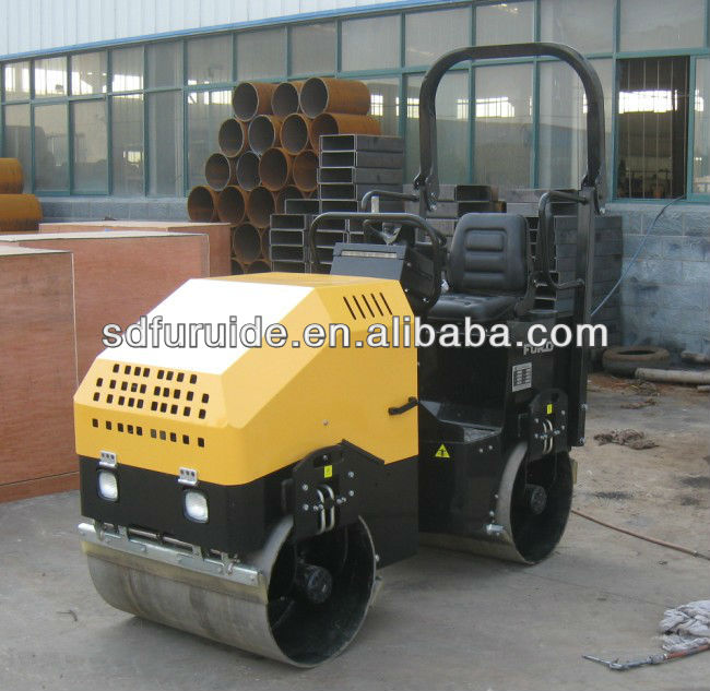 FYL-900 hydraulic ride on double drum vibratory roller 2 ton