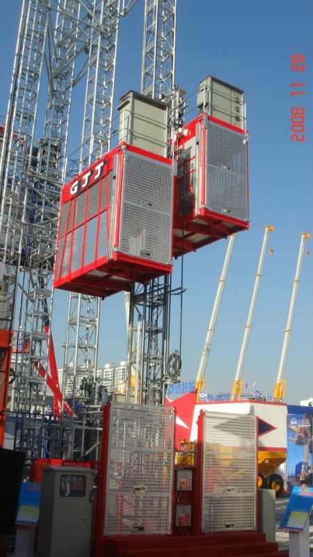 GJJ passenger hoist