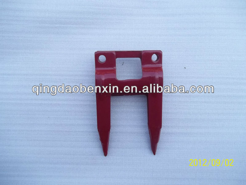 good qualtity 65Mn steel deep red two holes durable crooked casting combine harvester blade