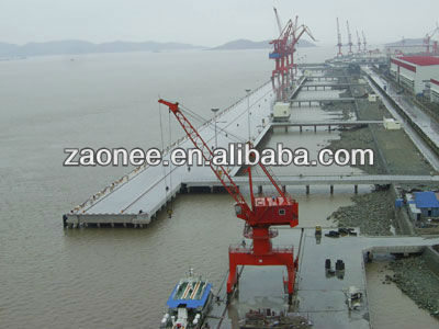 Harbour portal crane for container lifting/Mobile portal cranes