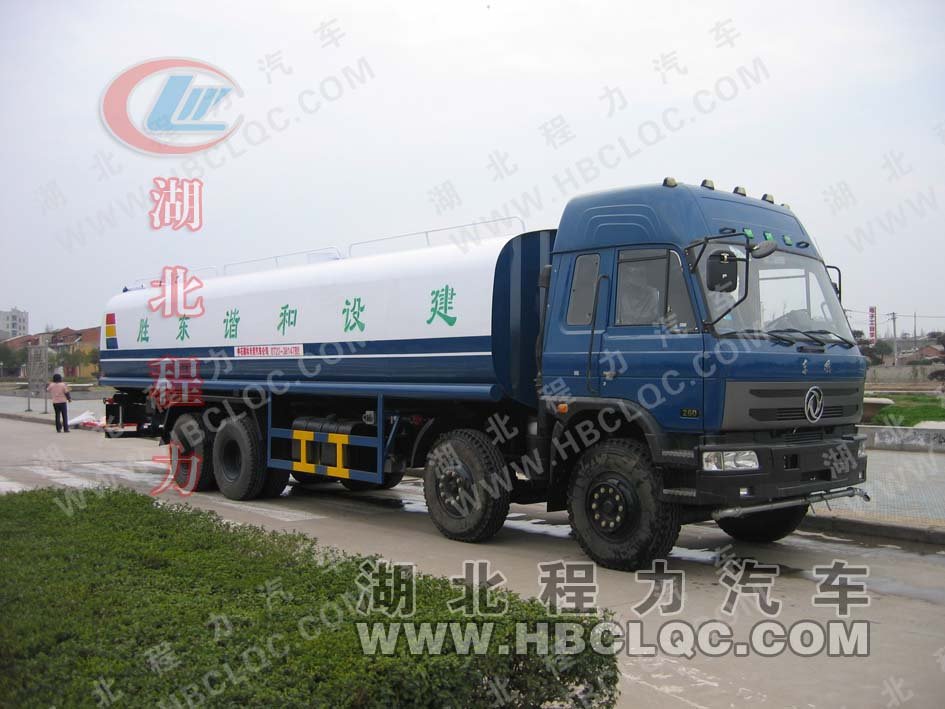 Heavy water truck, water tanker truck, water tanker