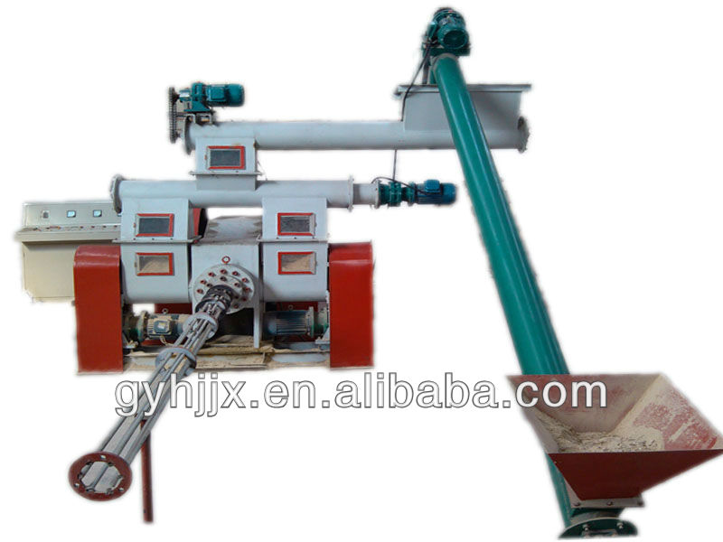 High output ram type briquette machine