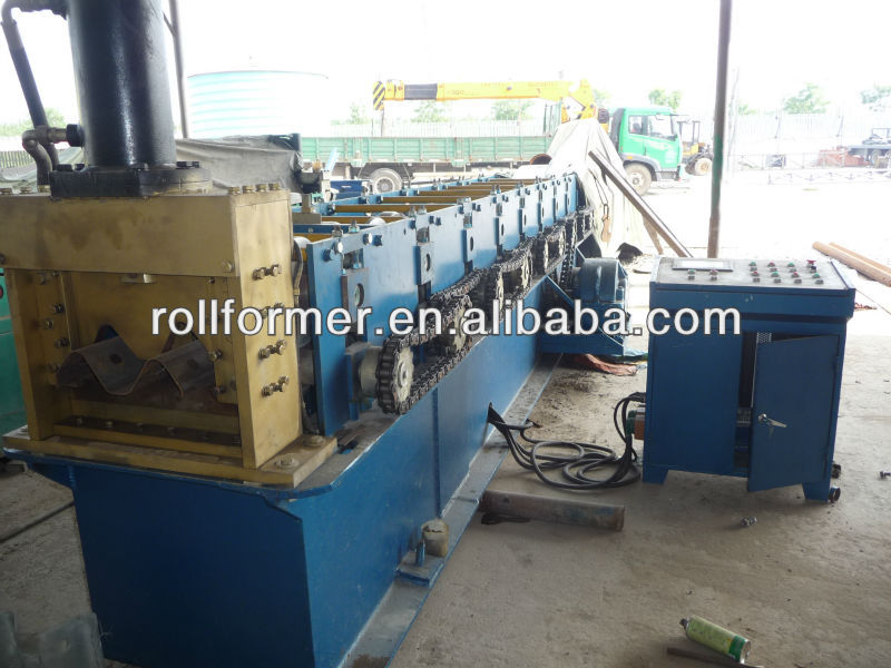 Highway guard rail roll forming machine