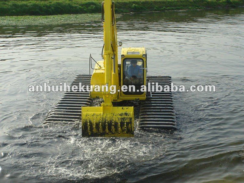 HK150SD floating amphibious excavator with telescopic undercarriage