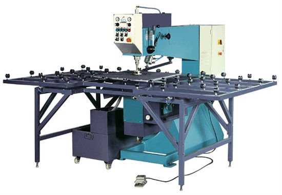 Horizontal drilling machine